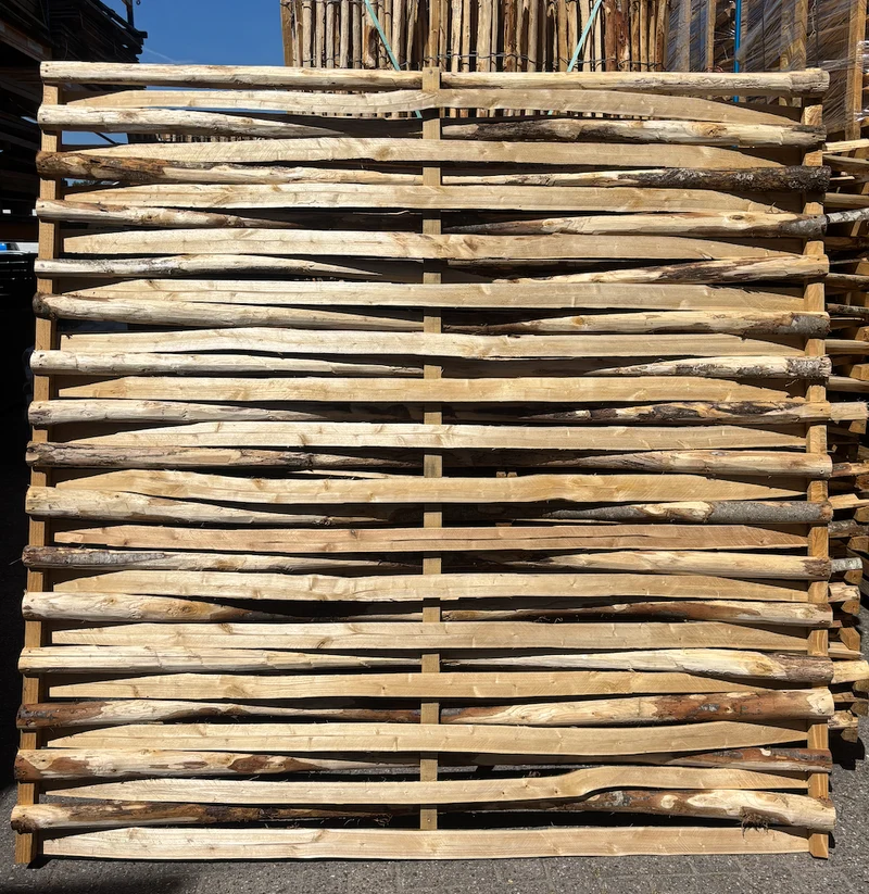 Kastanienholz Gewebte Zaun