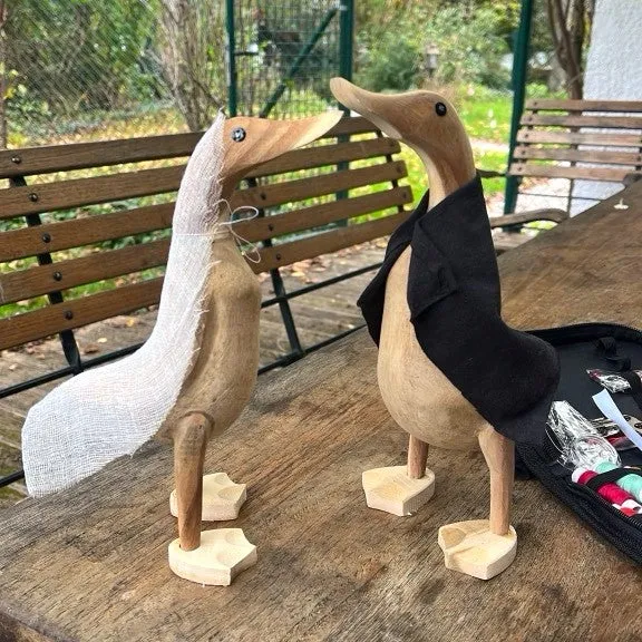 Handgefertigte Enten aus Bambuswurzel