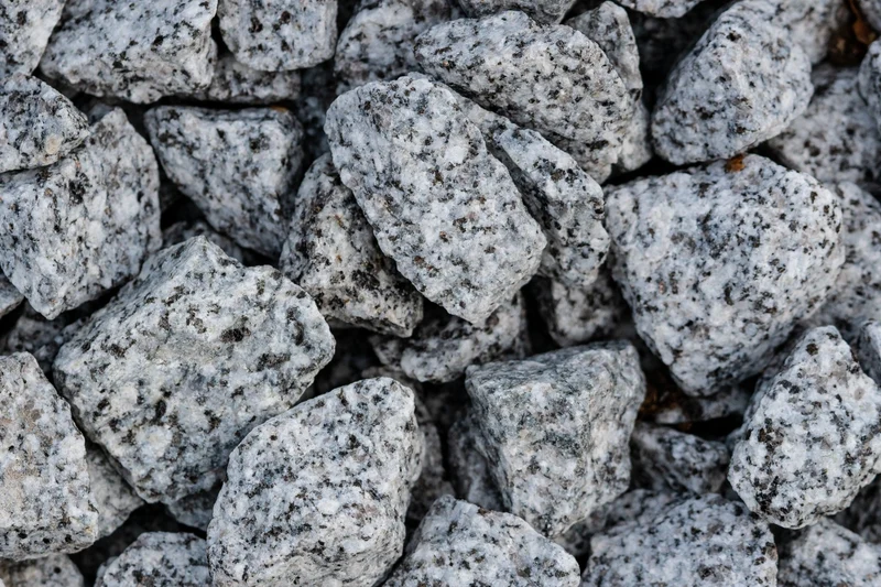 Granit Splitt grau