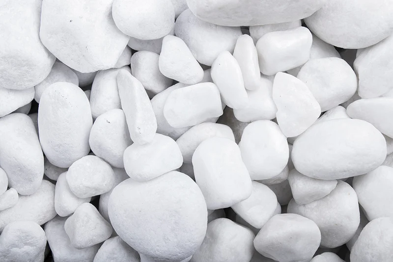 Schneeweiss getrommelt, 16-25 mm