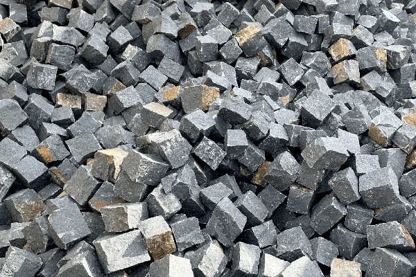 Basalt Kopfsteinpflaster anthrazit 8 x 10 cm