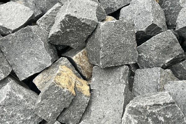Basalt Kopfsteinpflaster anthrazit 8 x 10 cm