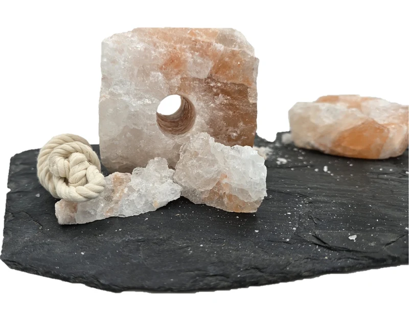 Himalaya Salzleckstein für Pferde mit Seil – 100 % Natur Salz, Mineralien & Spurenelemente