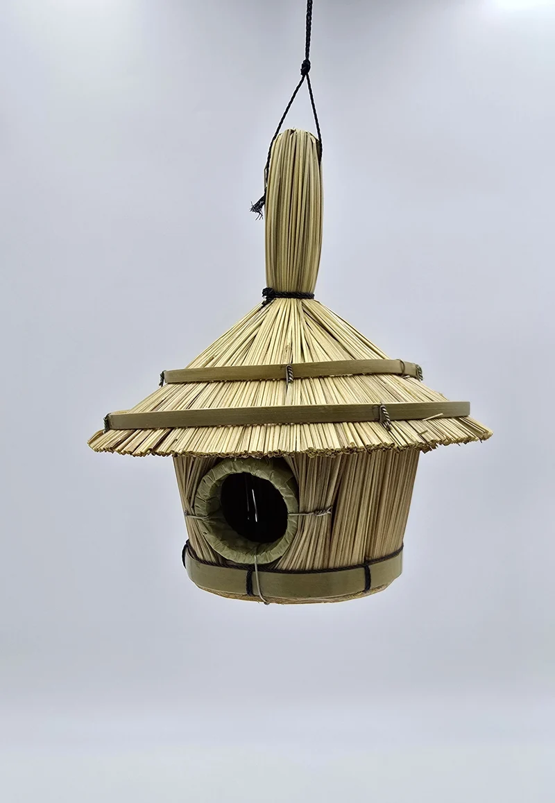 Vogelbox Seegras und Bambus hängend Futterhaus 17x17 cm Unterschlupf Vogelhaus