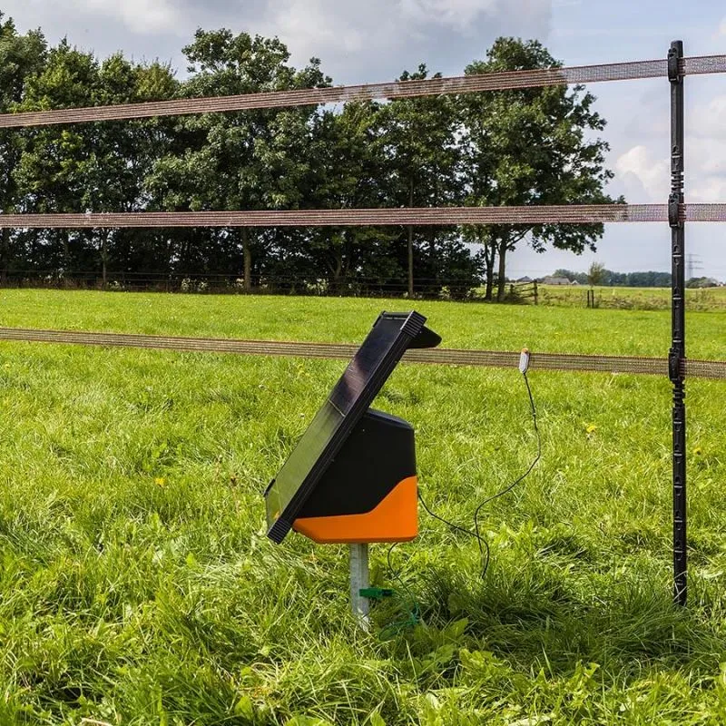 S400 Solar-Weidezaungerät - mit 2 Akku (2x 12 V - 7,2 Ah)