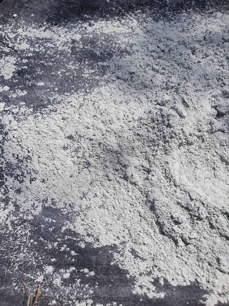 Urgesteinsmehl aus Franken Diabas Mineraldünger Bodenaktivator Staubbad 5 kg Eimer